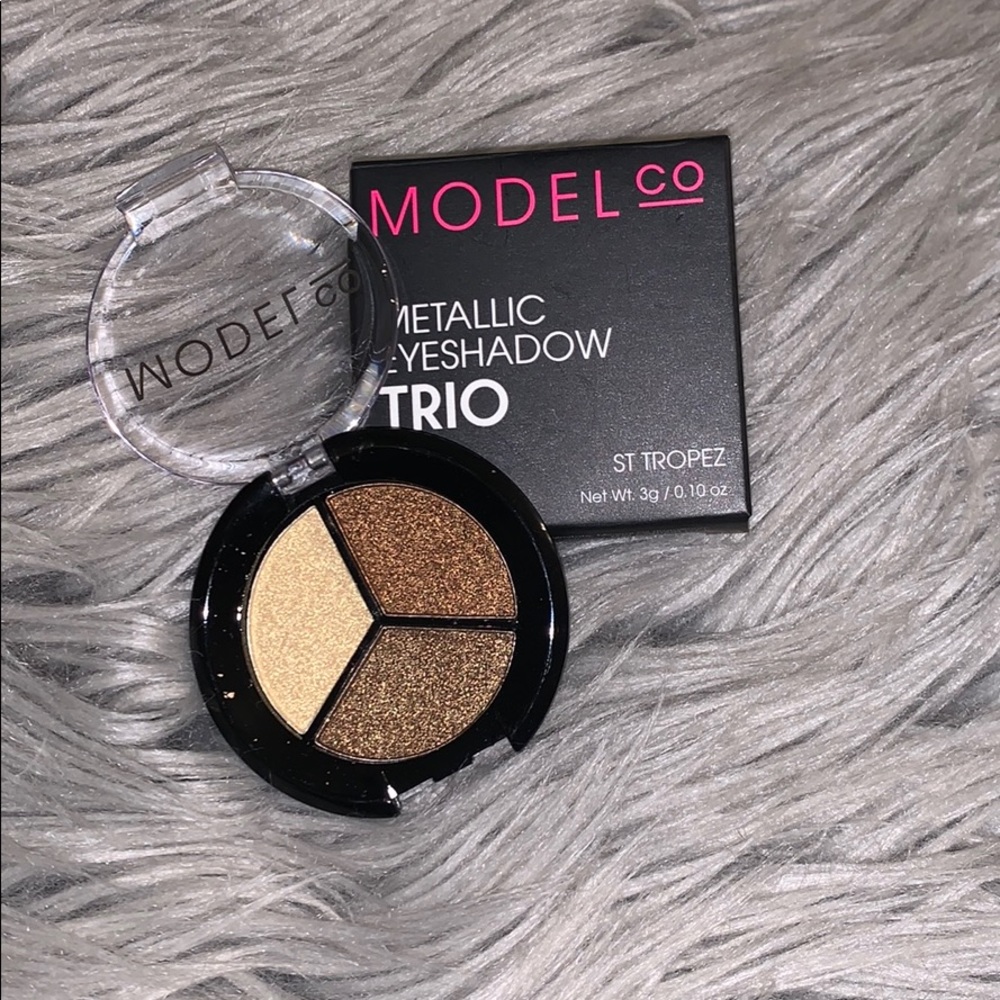 Modelco eyeshadow trio